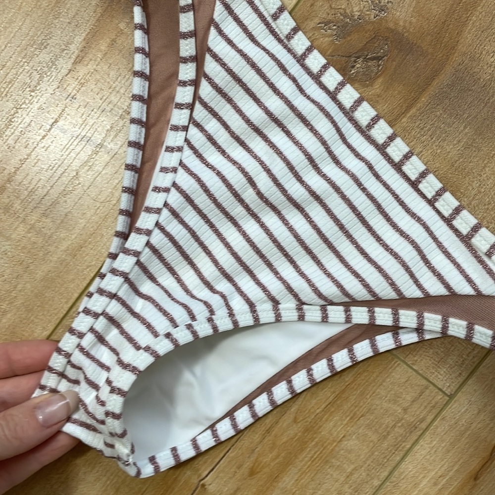 Two piece bikini - Picture 2 of 6